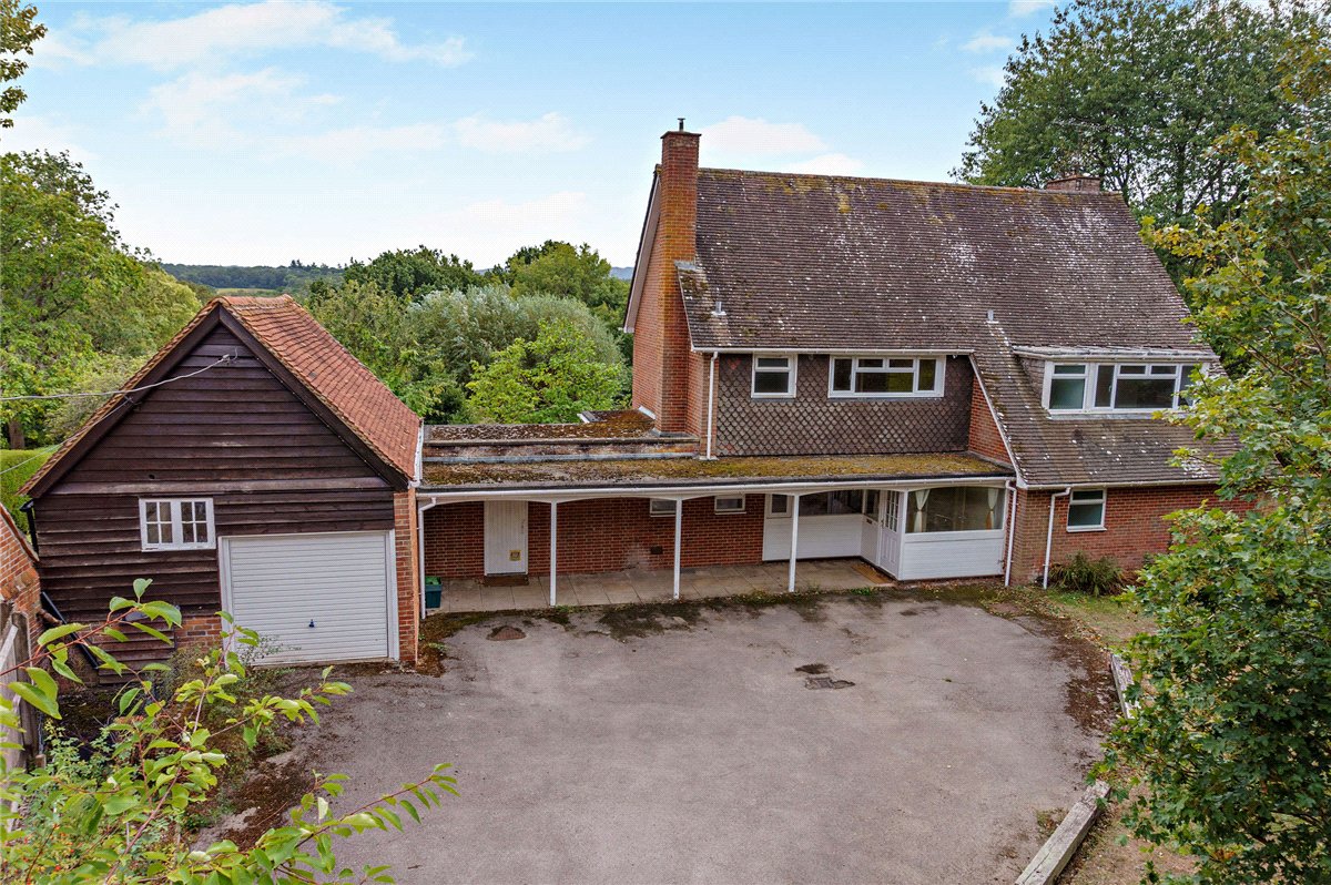 4 bedroom House, Enborne, Newbury, RG20 - Available