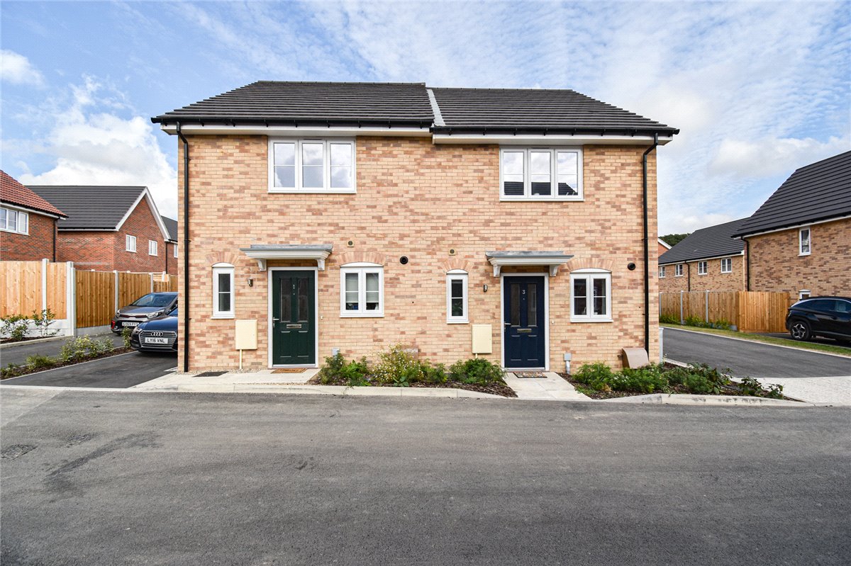2 bedroom House, Gardner Drive, Bishop Stortford, CM23 - Let Agreed