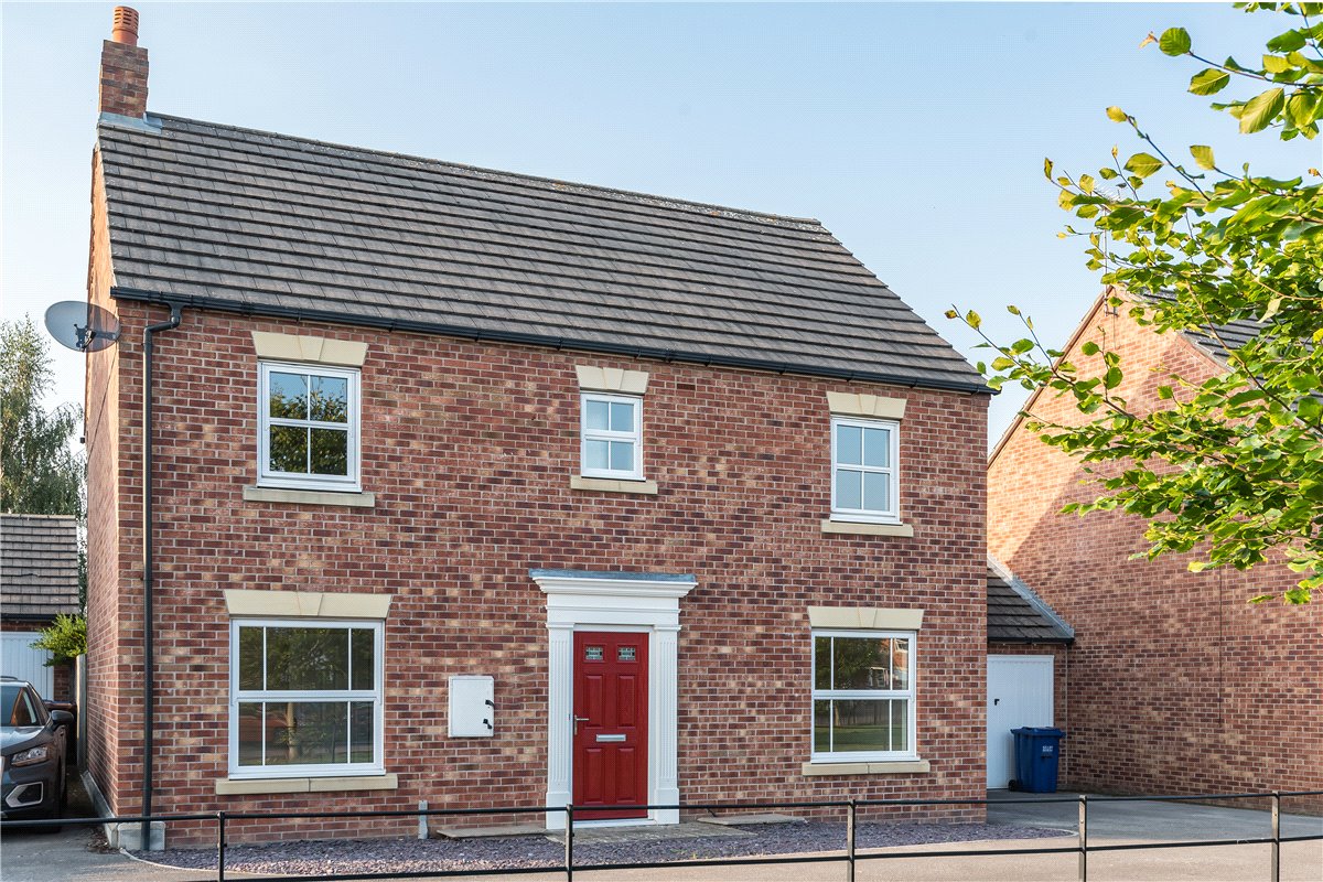 4 bedroom House, Sandwath Drive, Church Fenton, LS24 - Available