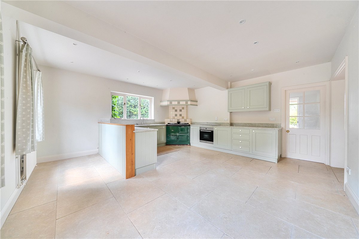 5 bedroom House, Crofton, Marlborough, SN8 - Available, Image 3