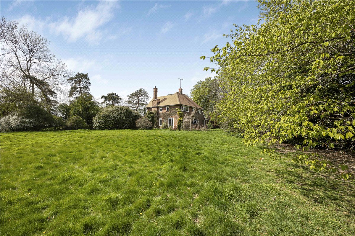 4 bedroom House, Potter Row, Great Missenden, HP16 - Available, Image 11