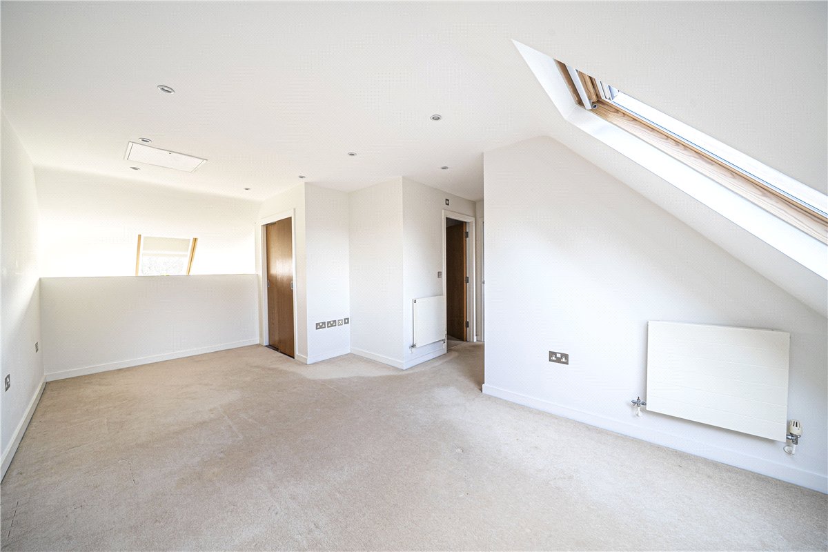3 bedroom Flat, Bereweeke Road, Winchester, SO22 - Sold STC, Image 5