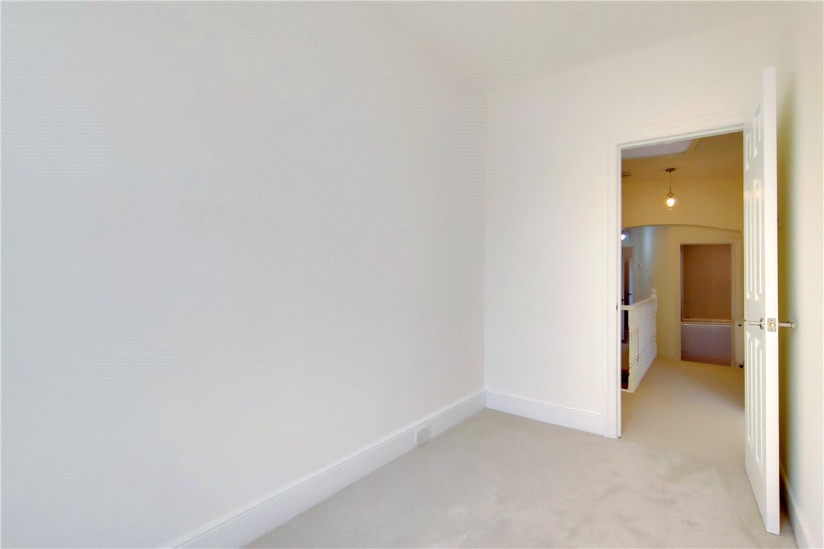3 bedroom Flat, Kenyon Street, Fulham, SW6 - , Image 10