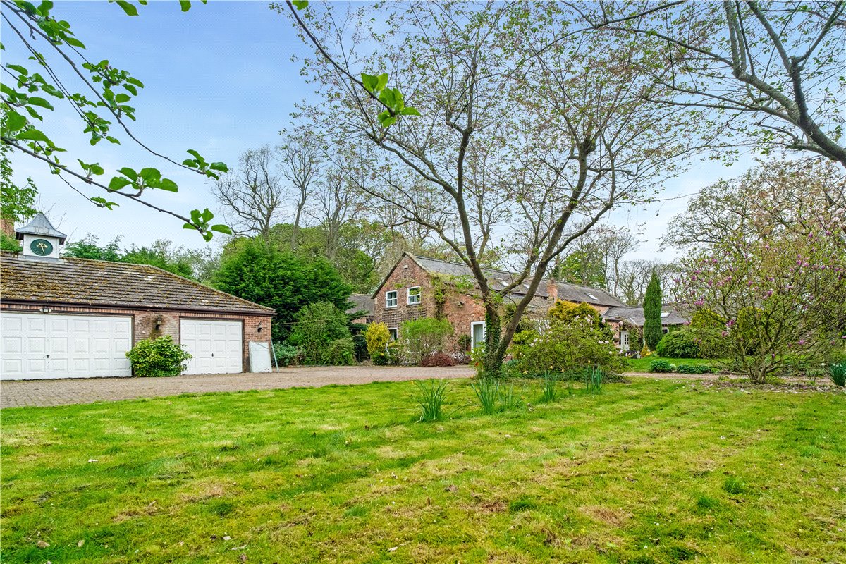 5 bedroom House, School Road, Hemingbrough, YO8 - Available, Image 9