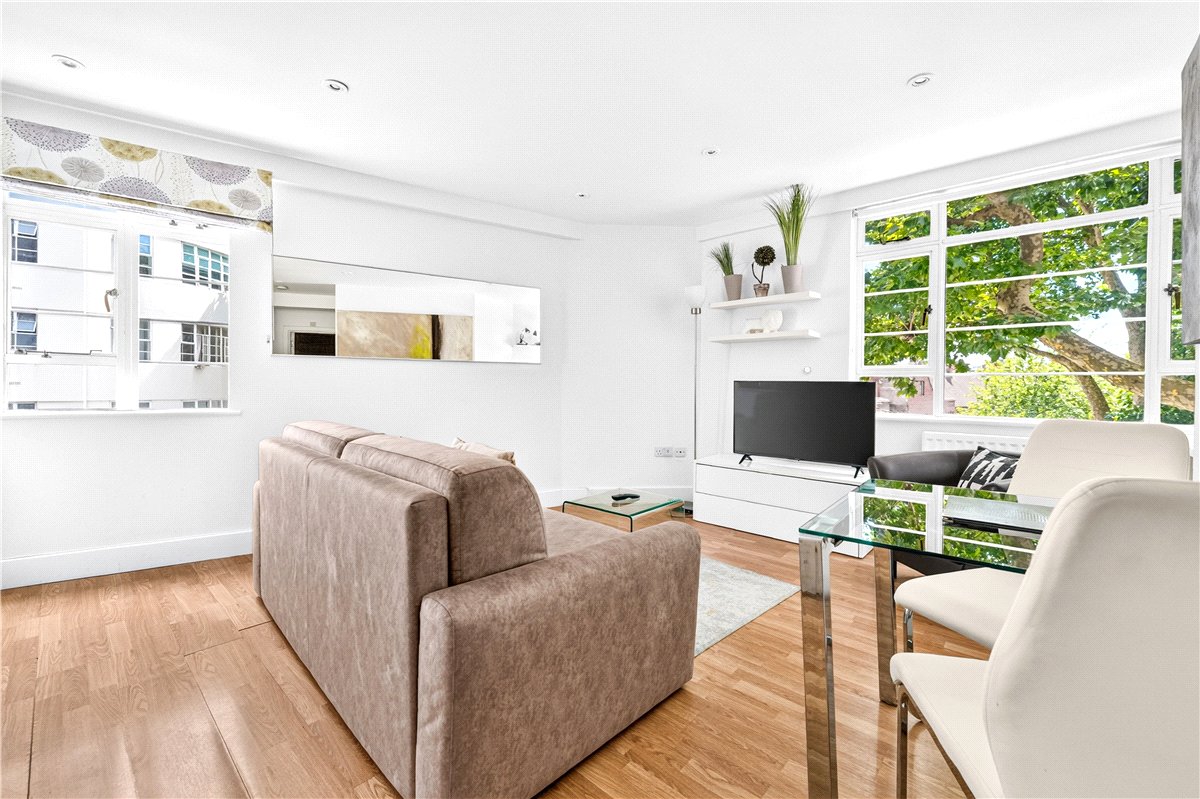 1 bedroom Flat, Sloane Avenue, Chelsea, SW3 - Available