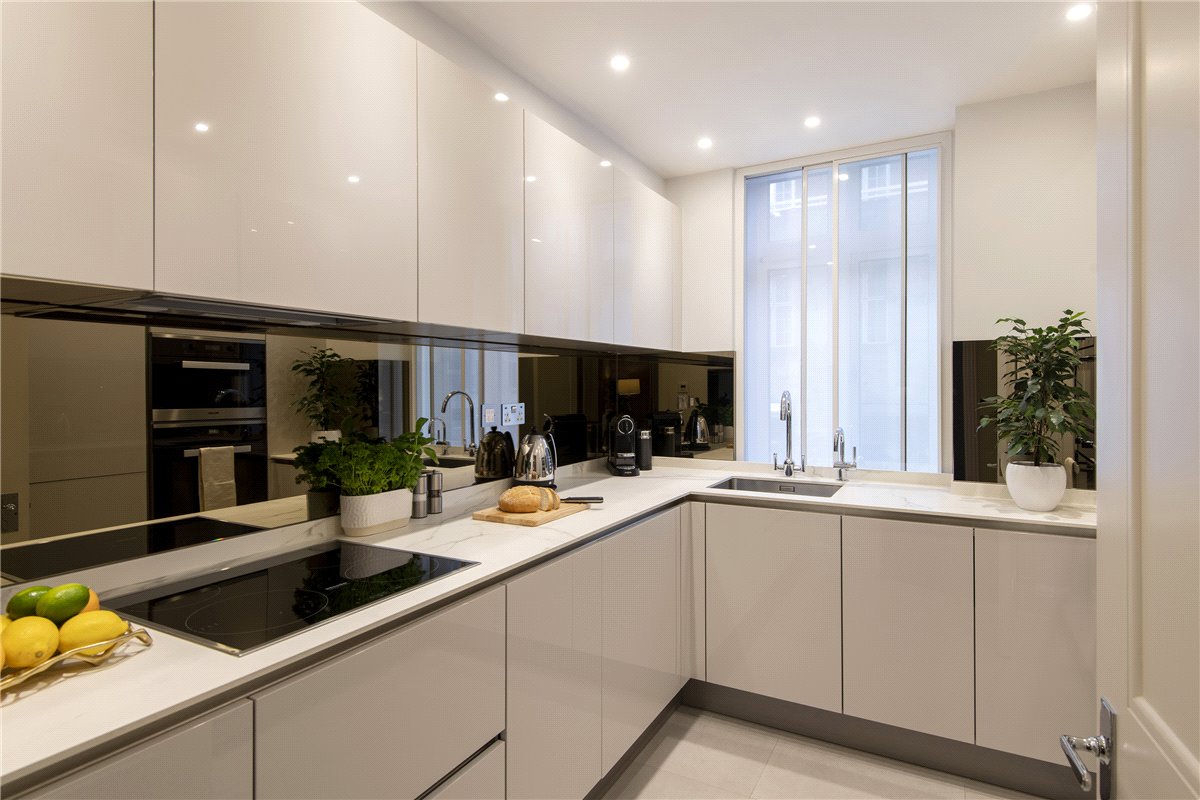 1 bedroom Flat, Park Lane, London, W1K - Available, Image 2