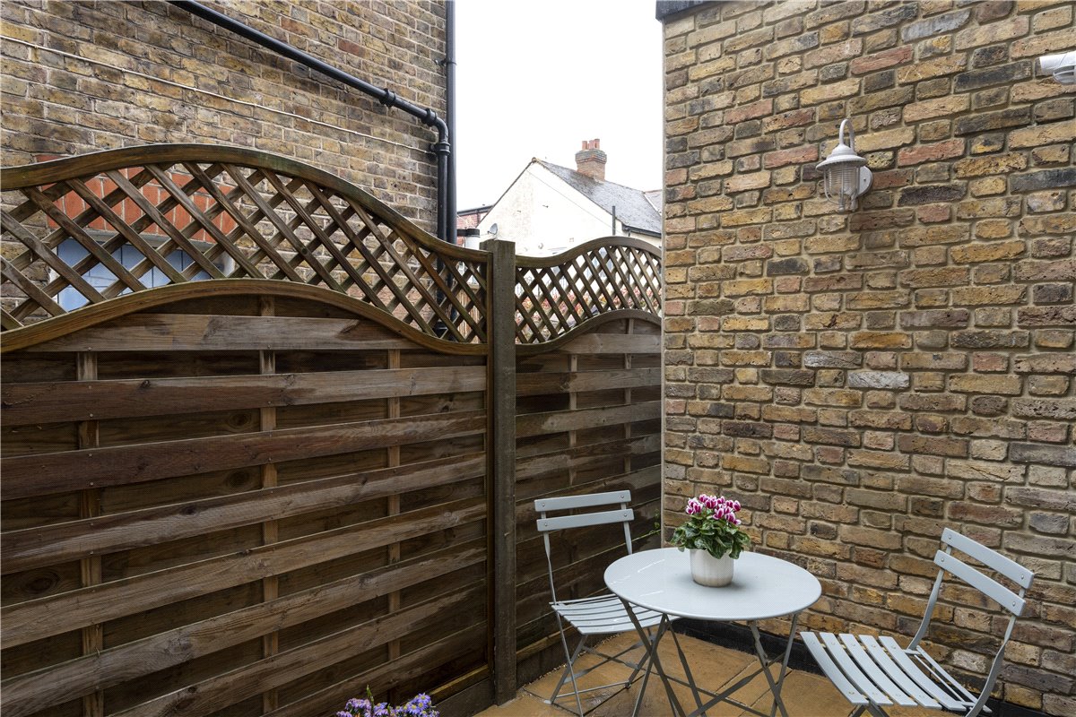 2 bedroom Maisonette, Boundary Road, London, SW19 - Sold, Image 3