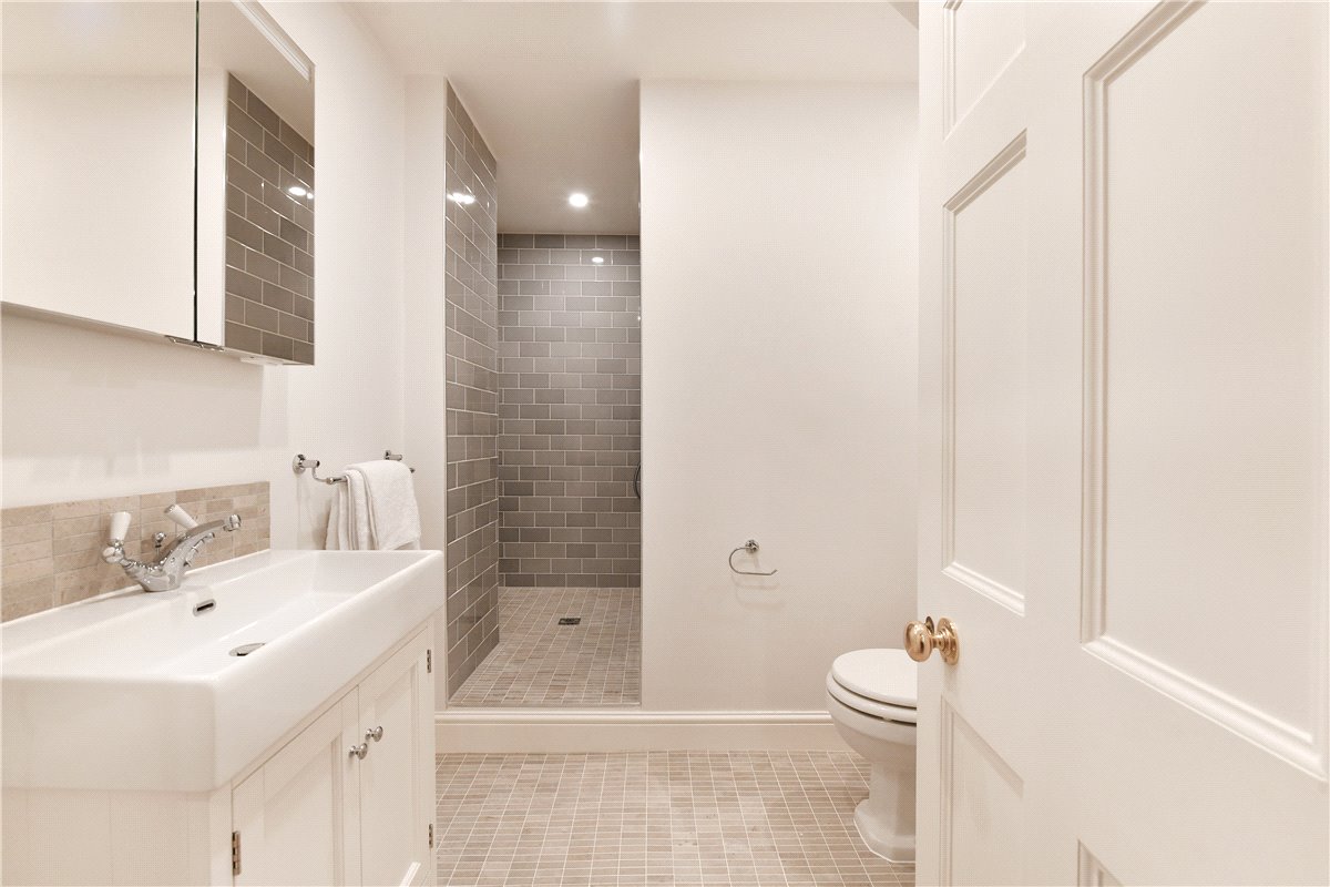 2 bedroom Flat, Park Street, Mayfair, W1K - Available, Image 10