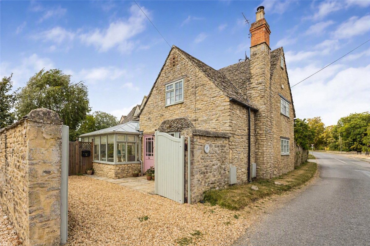 4 bedroom Cottage, New Road, Bampton, OX18 - Available, Image 24
