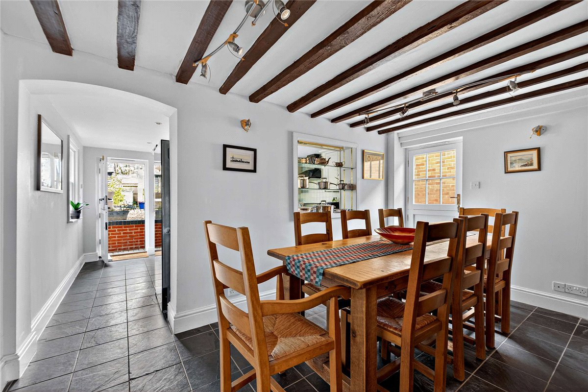 4 bedroom House, George Street, Kingsclere, RG20 - Available, Image 7