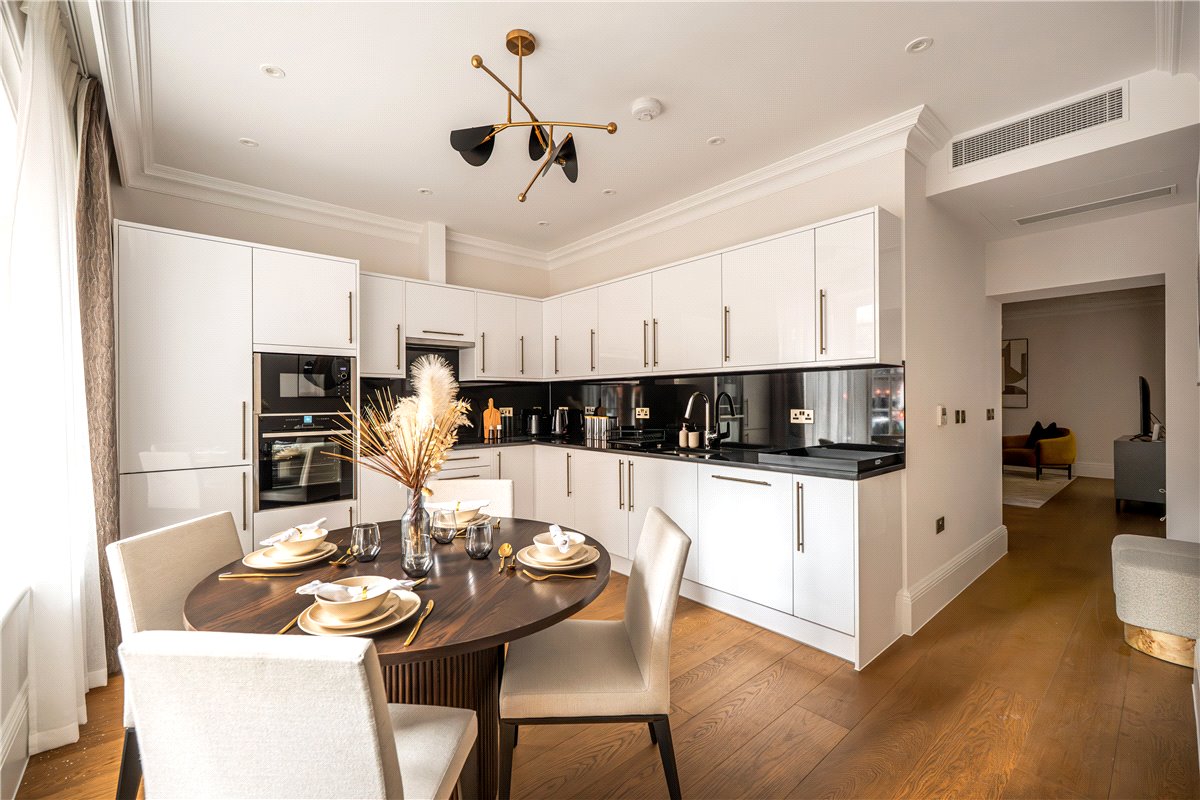 2 bedroom Flat, Stratton Street, London, W1J - Available, Image 7