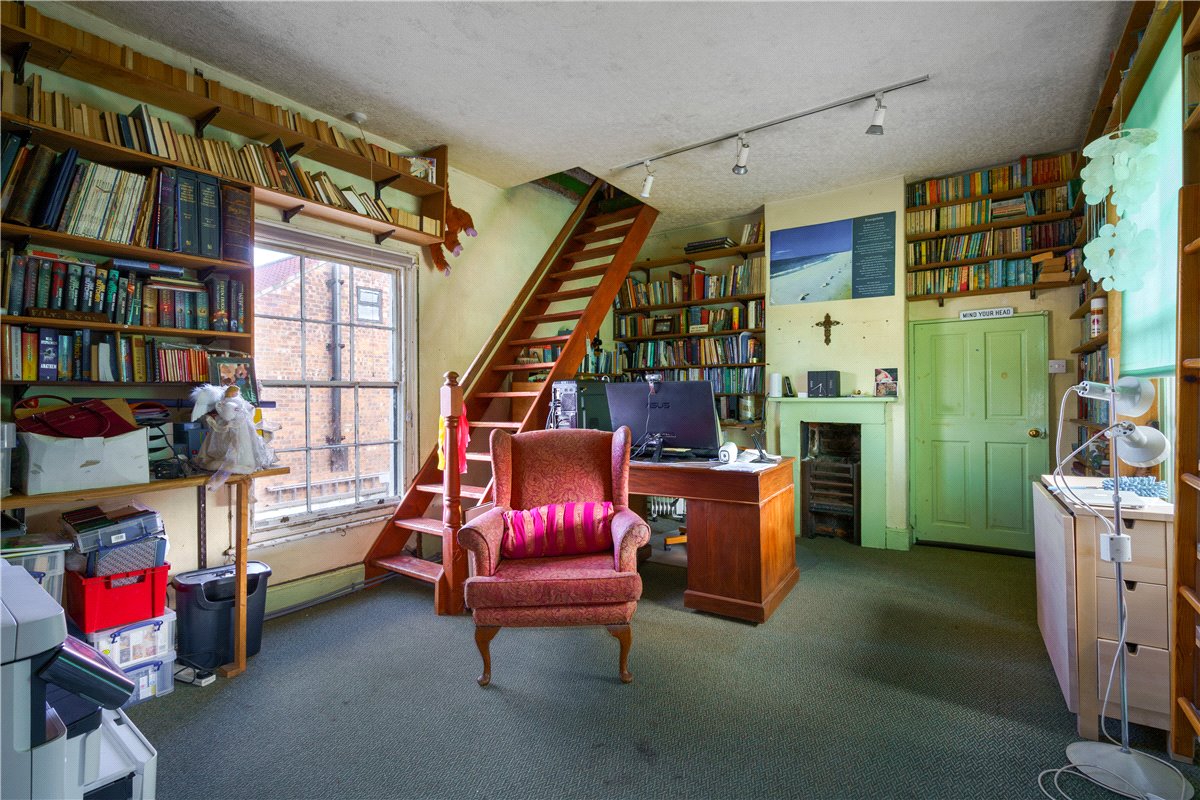 6 bedroom House, Doncaster Road, Selby, YO8 - Available, Image 14