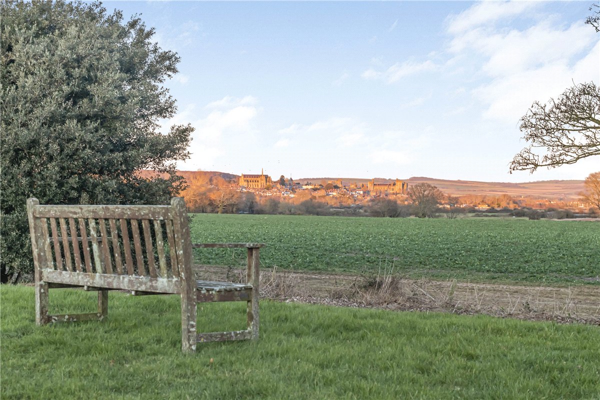 3 bedroom House, Tortington Manor, Ford Road, BN18 - Available, Image 1