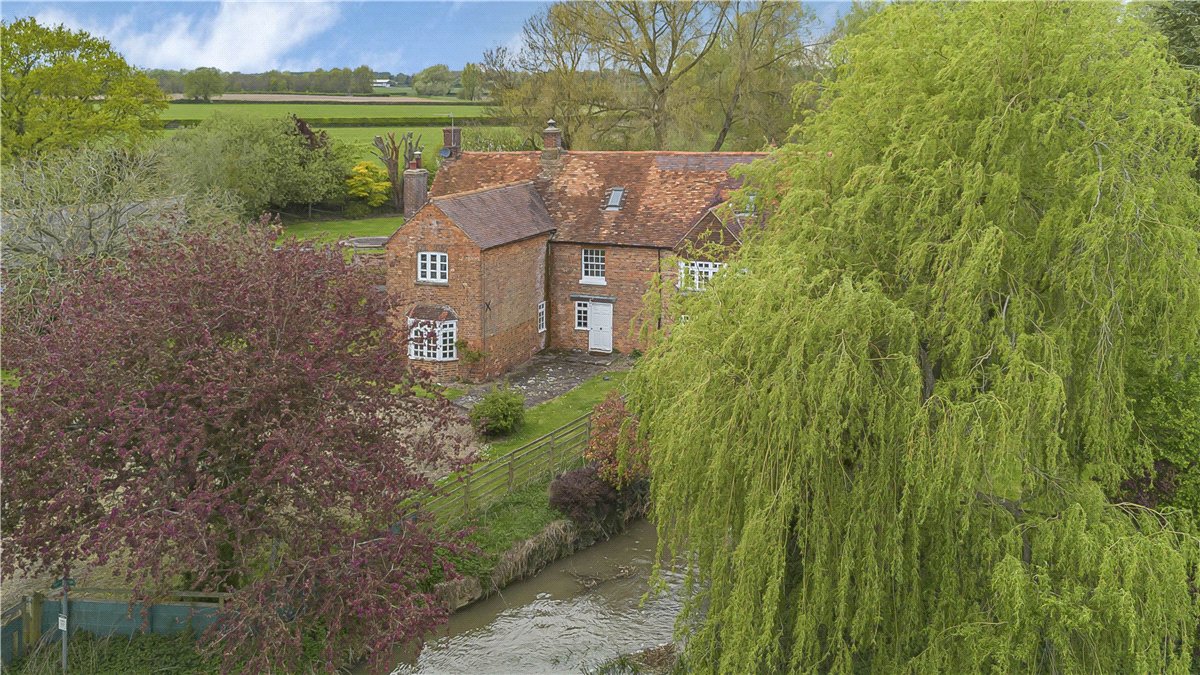 41  Country Estate, Mill Lane, Twyford, MK18 - Available, Image 4