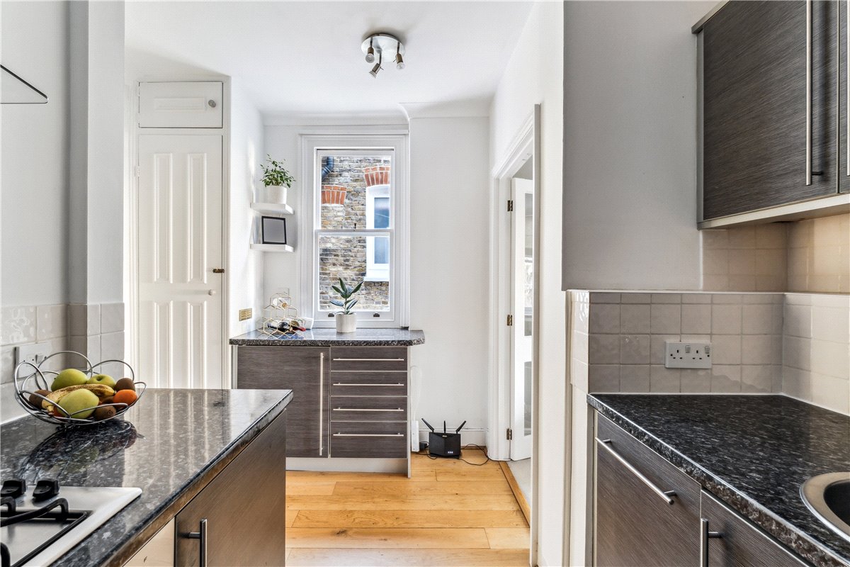 2 bedroom Flat, Airedale Road, London, SW12 - Sold, Image 10
