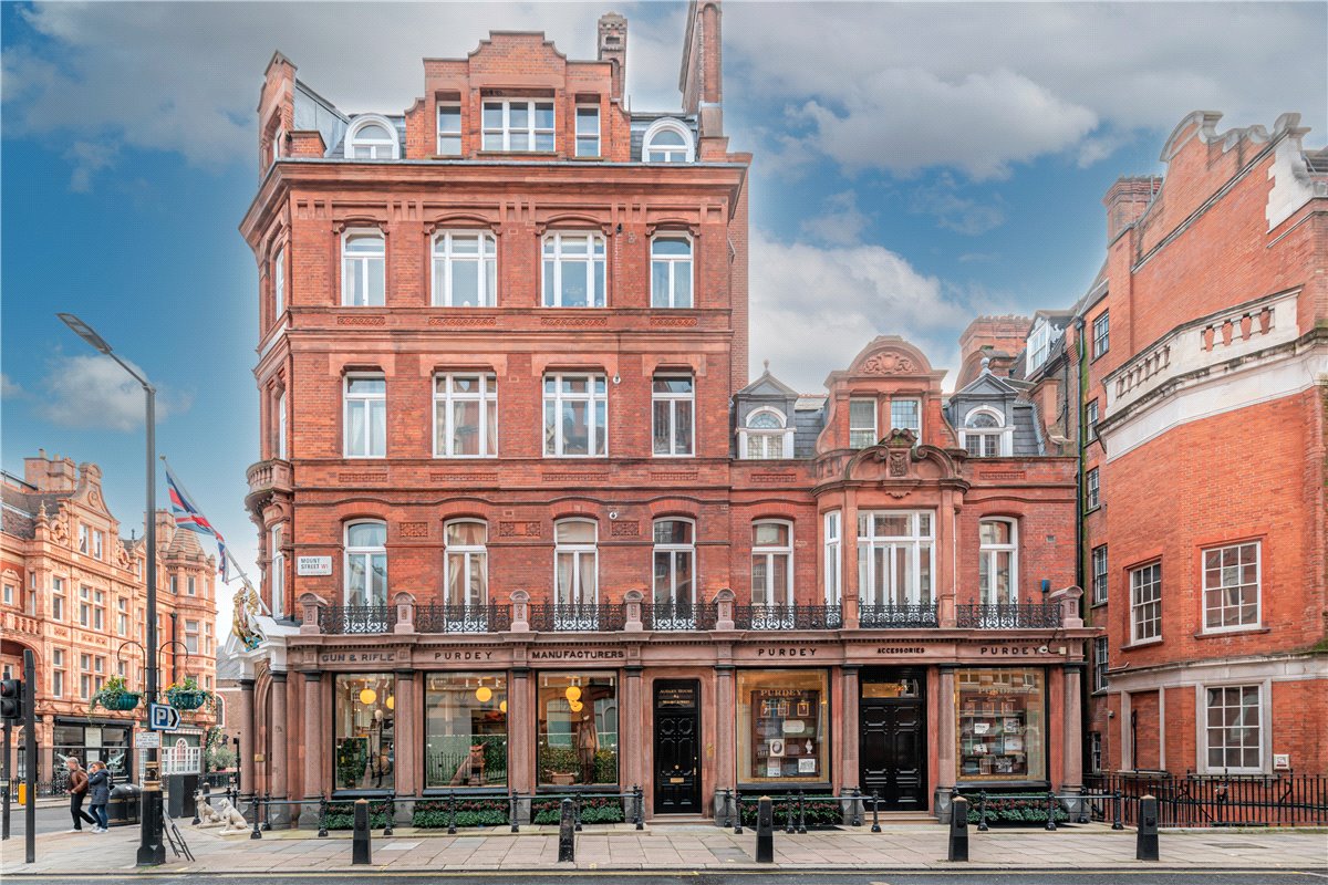 2 bedroom Flat, Mount Street, Mayfair, W1K - Available, Image 1