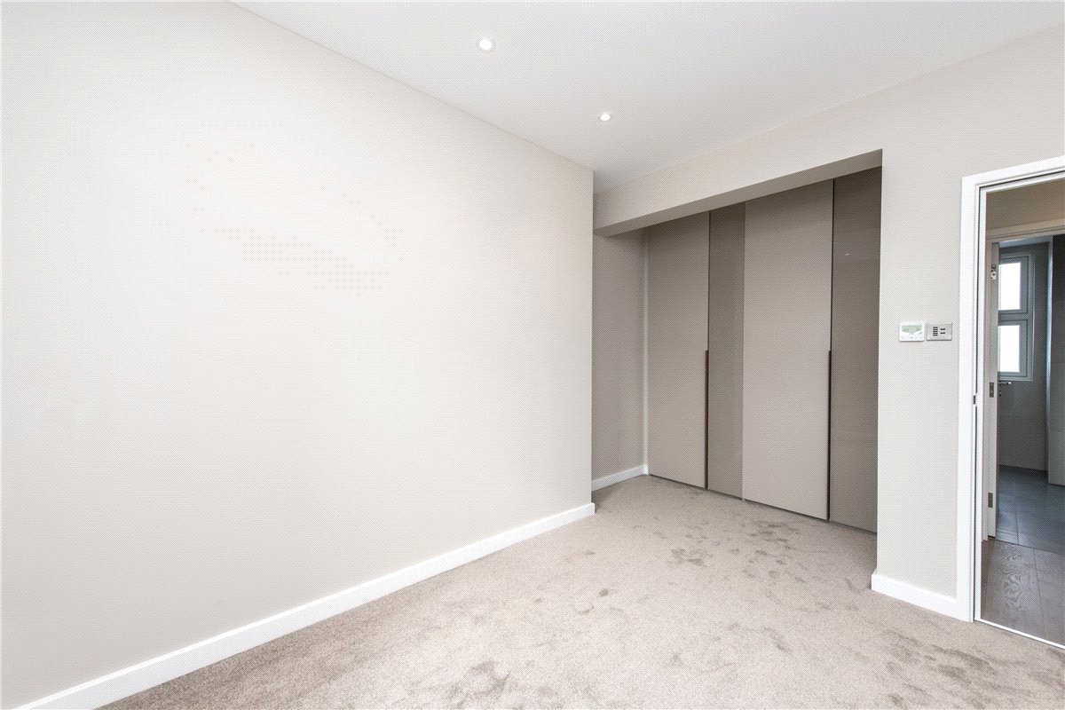 2 bedroom Maisonette, King Street, London, W6 - Available, Image 11