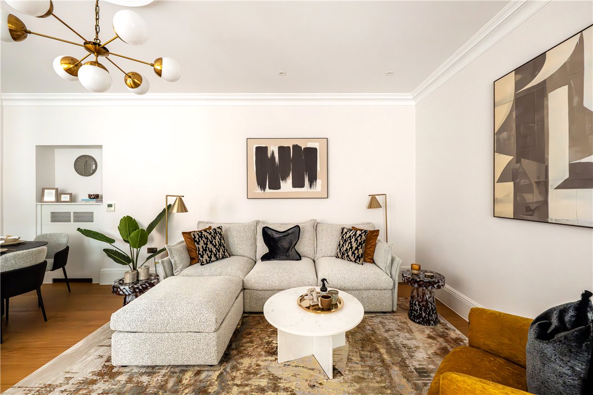 2 bedroom Flat, Stratton Street, London, W1J - Available, Image 3