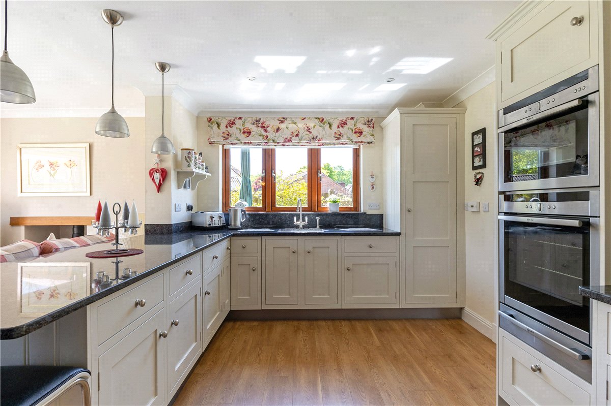 5 bedroom House, Grafton Place, East Grafton, SN8 - Available, Image 8