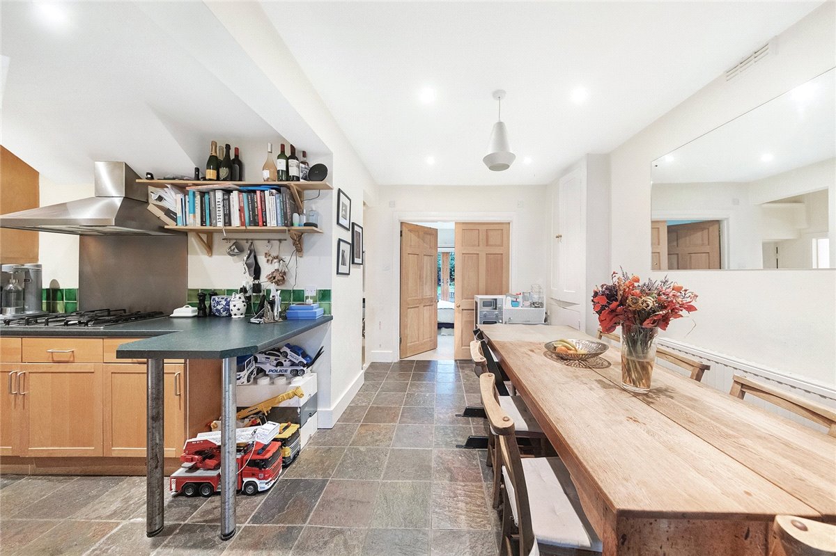 2 bedroom Flat, Friars Stile Road, Richmond, TW10 - Let Agreed, Image 2