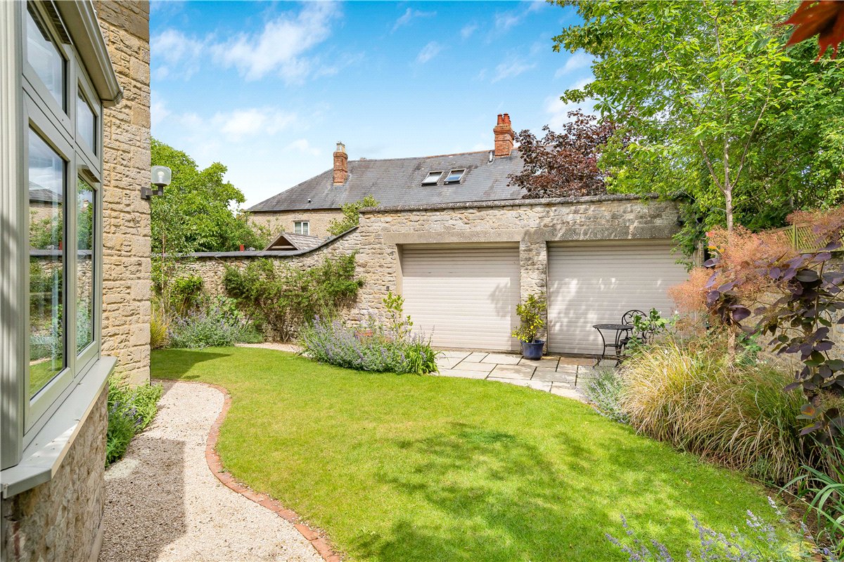 4 bedroom House, High Street, Islip, OX5 - Available, Image 23