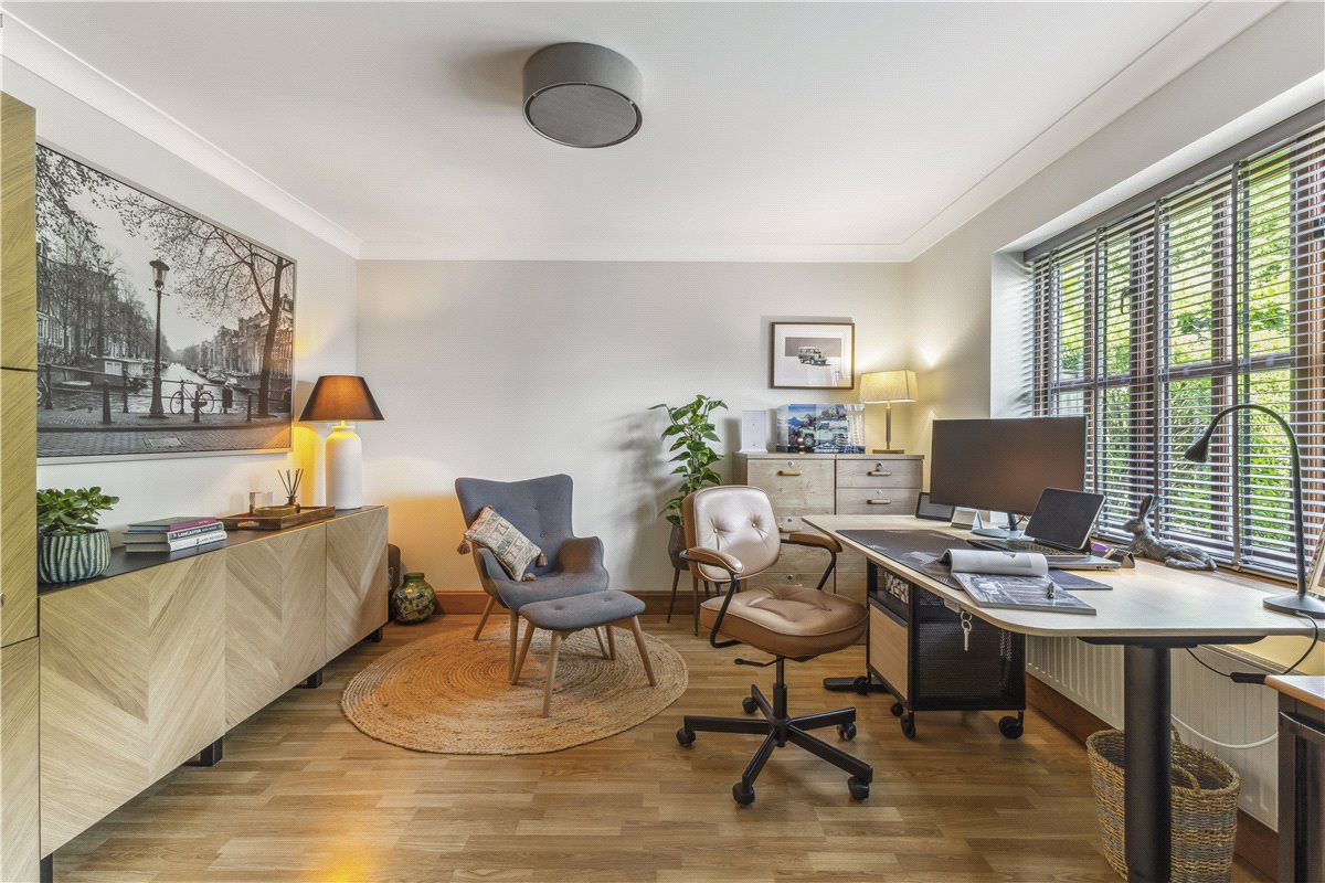 5 bedroom House, Netherstreet, Bromham, SN15 - Available, Image 15