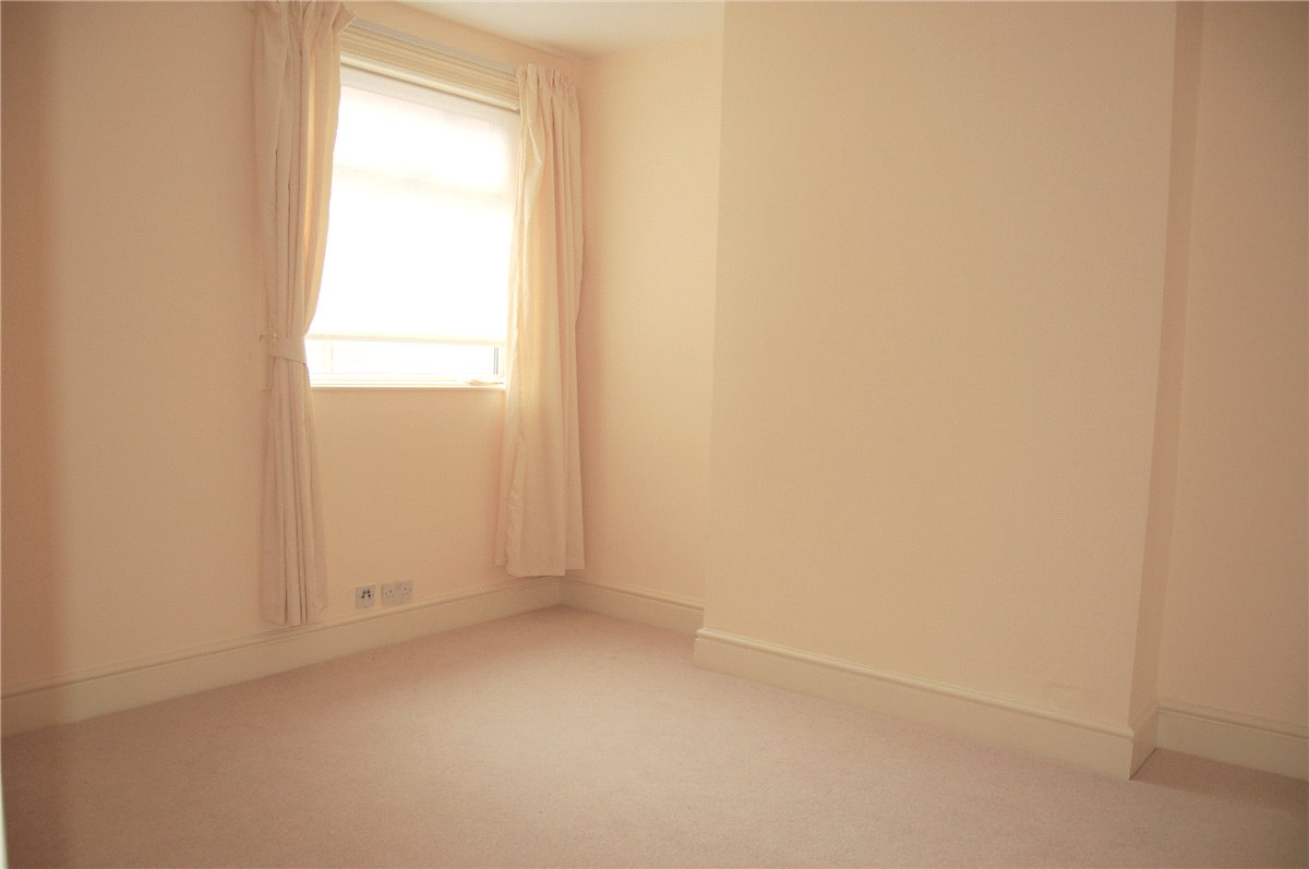 1 bedroom Flat, Cowley Road, Oxford, OX4 - , Image 2