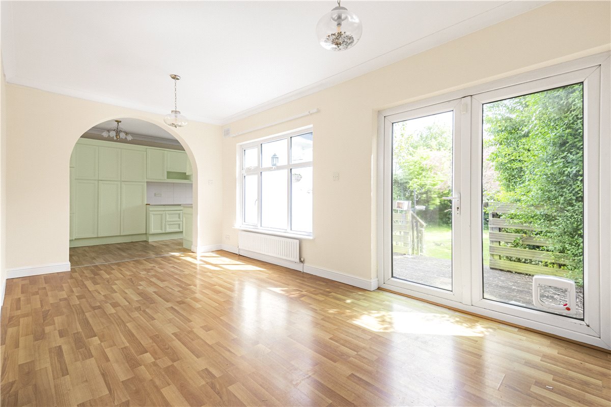 3 bedroom Bungalow, Islip Gardens, Northolt, UB5 - Sold, Image 3