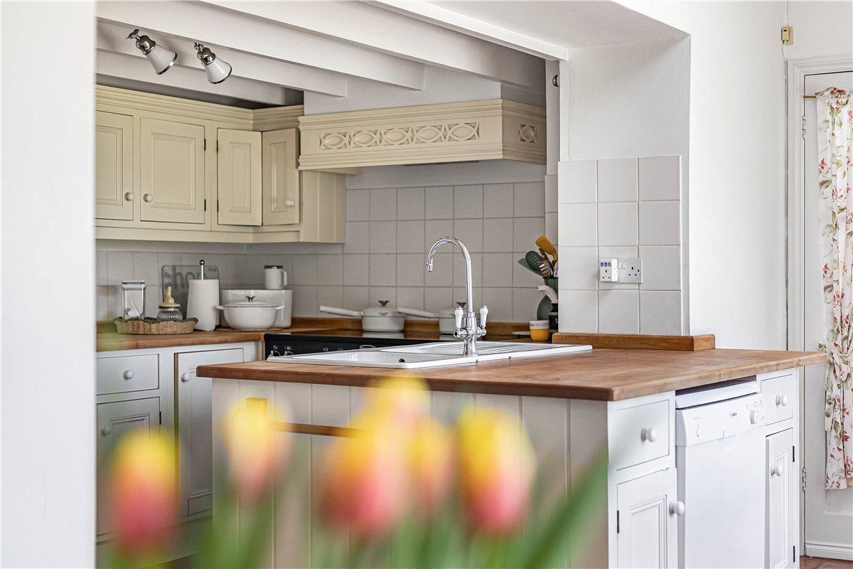 6 bedroom House, Church Road, Hinton Waldrist, SN7 - Available, Image 14