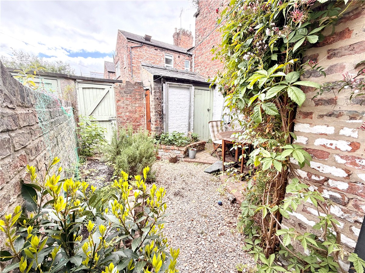 2 bedroom House, Neville Terrace, York, YO31 - Available, Image 10