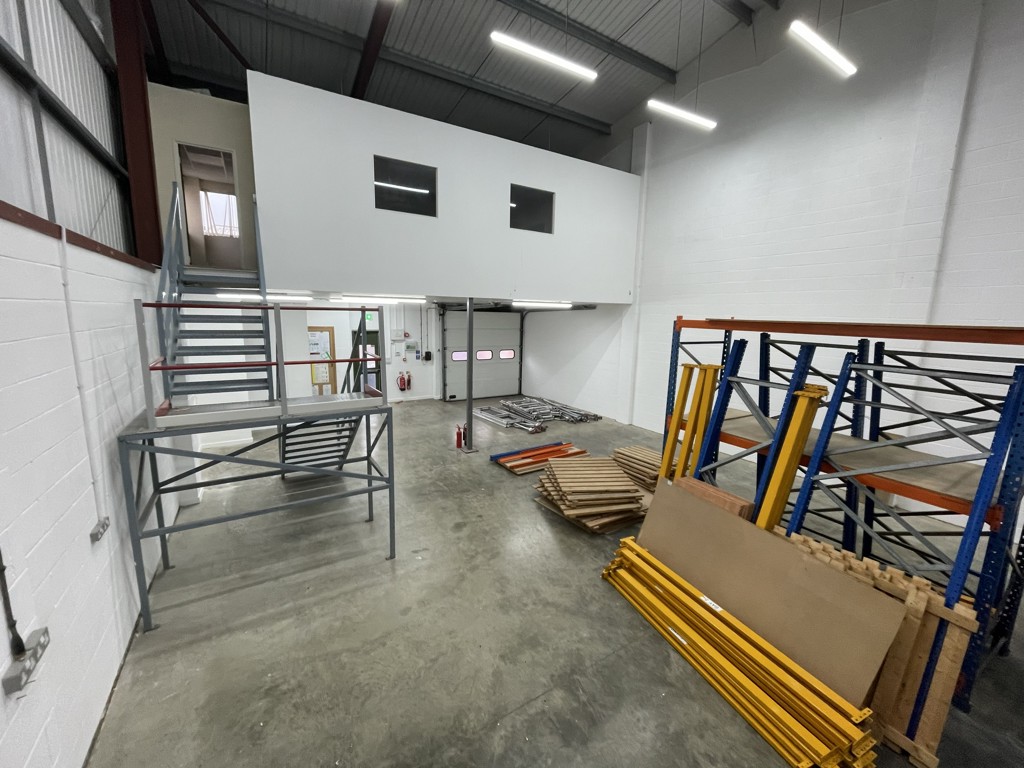 2254 Sq Ft, Unit 16 Glenmore Business Centre, Witney, OX29 - Available, Image 2