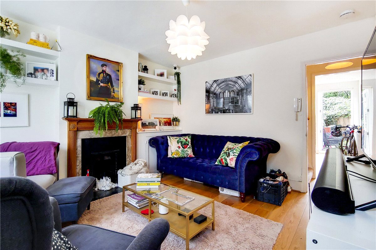 2 bedroom House, Beverley Path, London, SW13 - Available