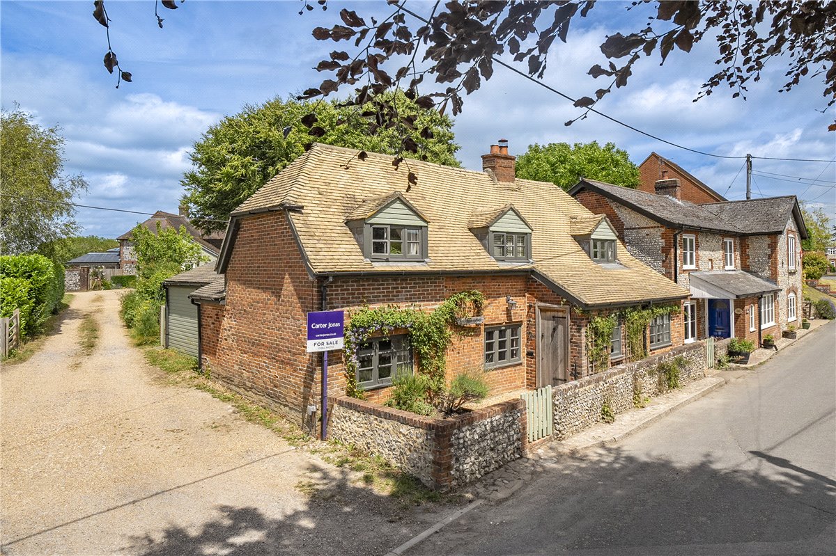 4 bedroom House, Main Road, Owslebury, SO21 - Sold