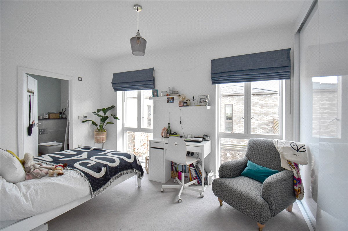 4 bedroom House, Knightly Avenue, Cambridge, CB2 - , Image 24