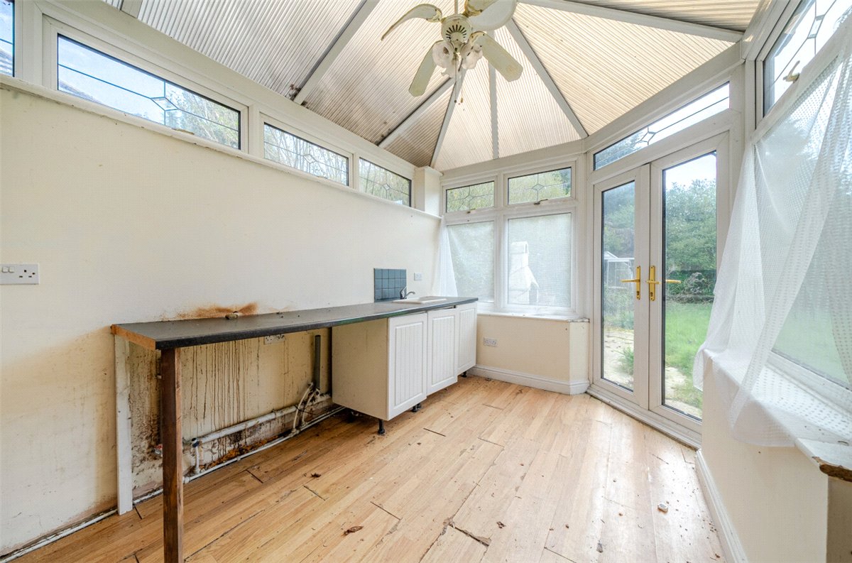 2 bedroom Bungalow, Chester Road, Preston Brook, WA7 - Available, Image 15