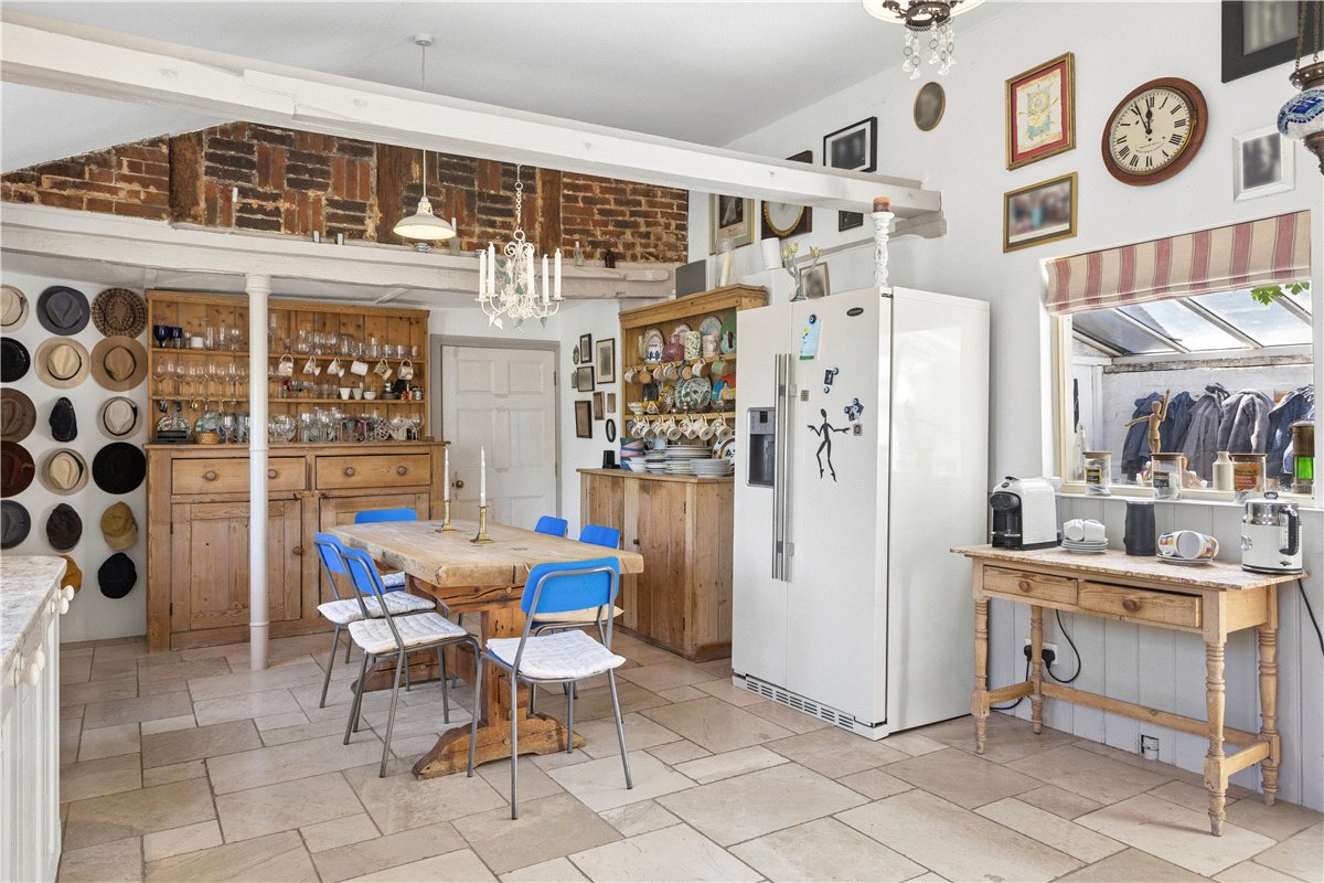 6 bedroom House, The Street, All Cannings, SN10 - Available, Image 27