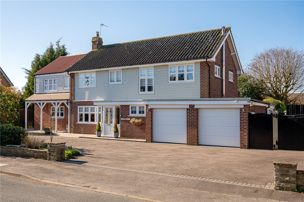 5 bedroom House, Southlands Close, Escrick, YO19 - Sold