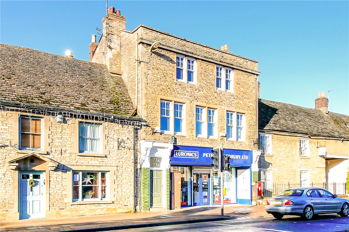 2 bedroom Flat, High Street, Witney, OX28 - 