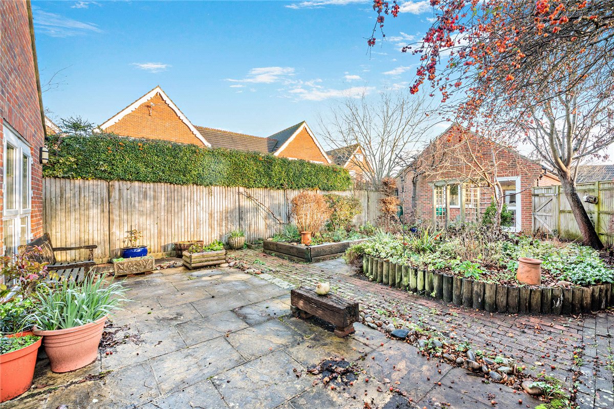 2 bedroom Bungalow, Enborne Road, Newbury, RG14 - Sold STC, Image 17