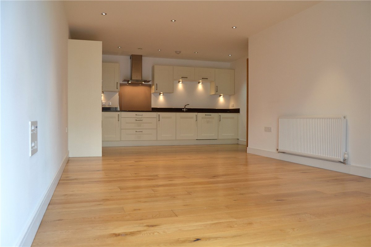 1 bedroom Flat, Kingman Way, Newbury, RG14 - Let Agreed, Image 5