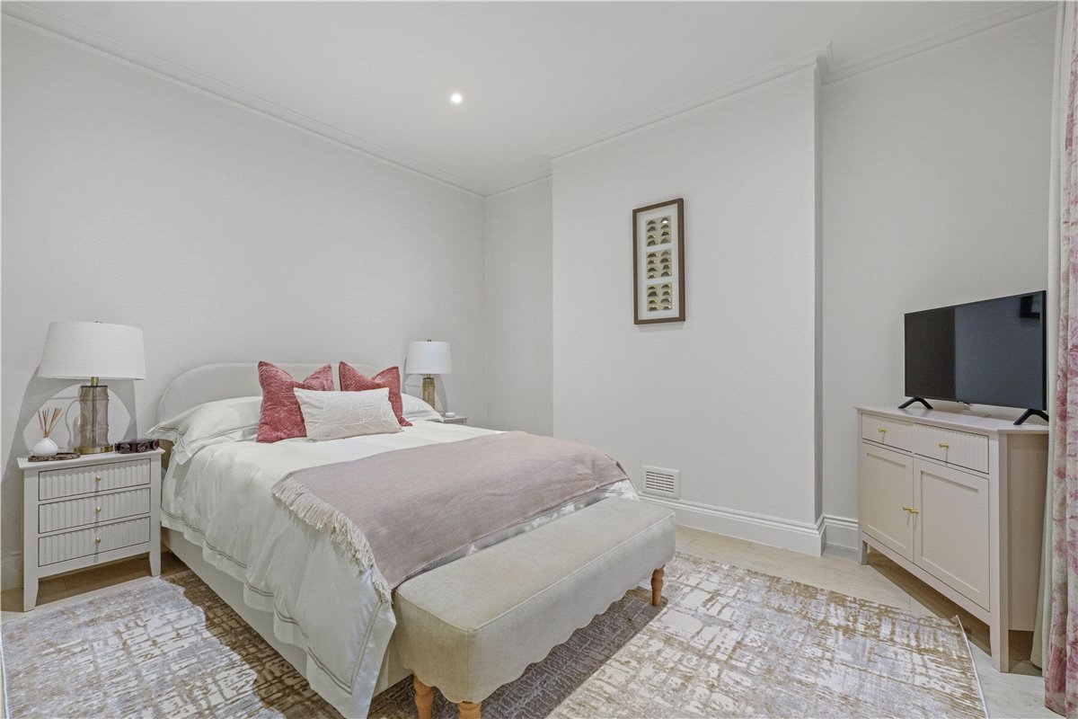6 bedroom House, Ennismore Gardens, Knightsbridge, SW7 - Available, Image 32