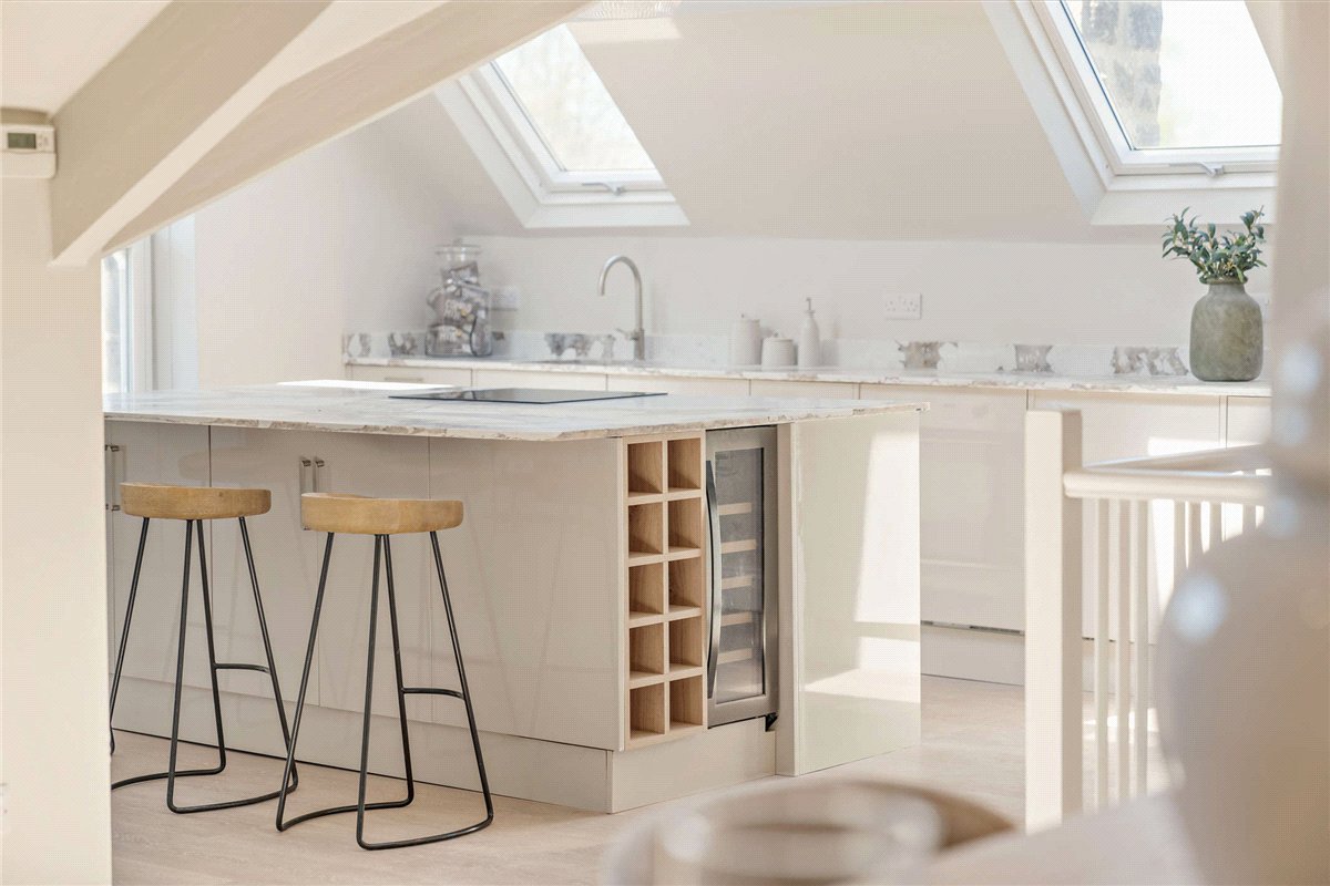3 bedroom Flat, The Oval, Harrogate, HG2 - Available, Image 7