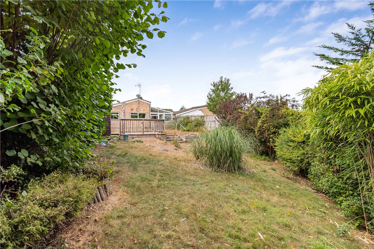 2 bedroom Bungalow, Lionel Close, Wendover, HP22 - Available, Image 2