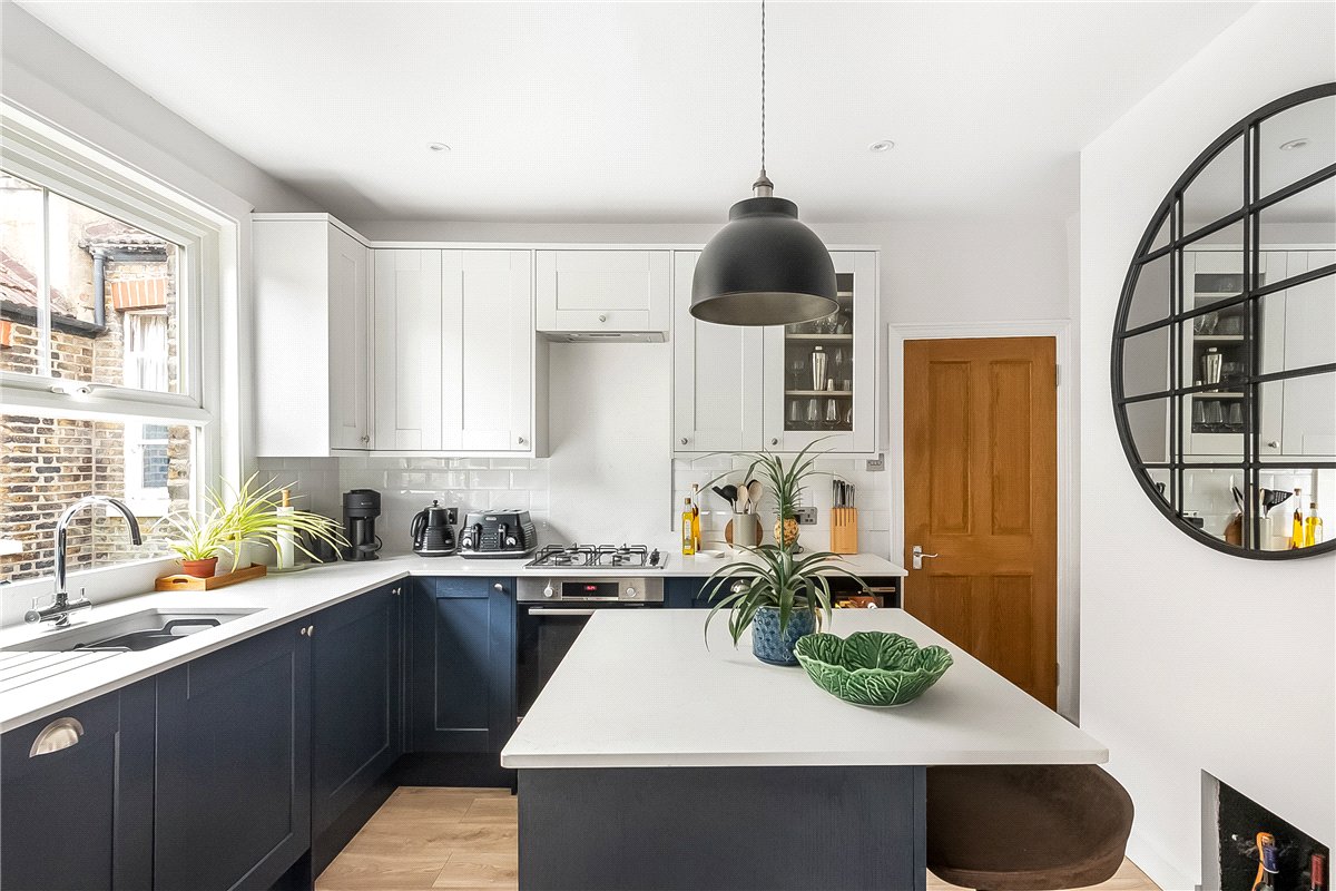 3 bedroom Maisonette, Tranmere Road, London, SW18 - Available