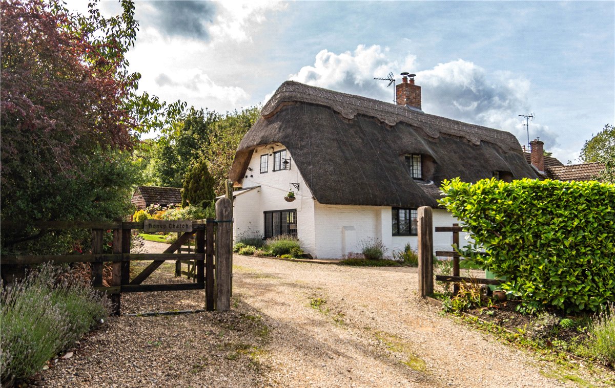 4 bedroom Cottage, Newbury Road, Wickham, RG20 - Available