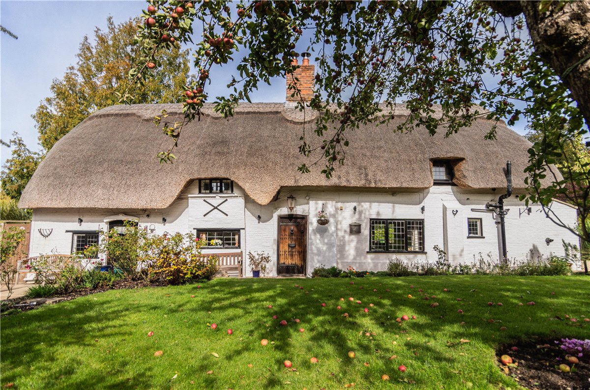 4 bedroom Cottage, Newbury Road, Wickham, RG20 - Available