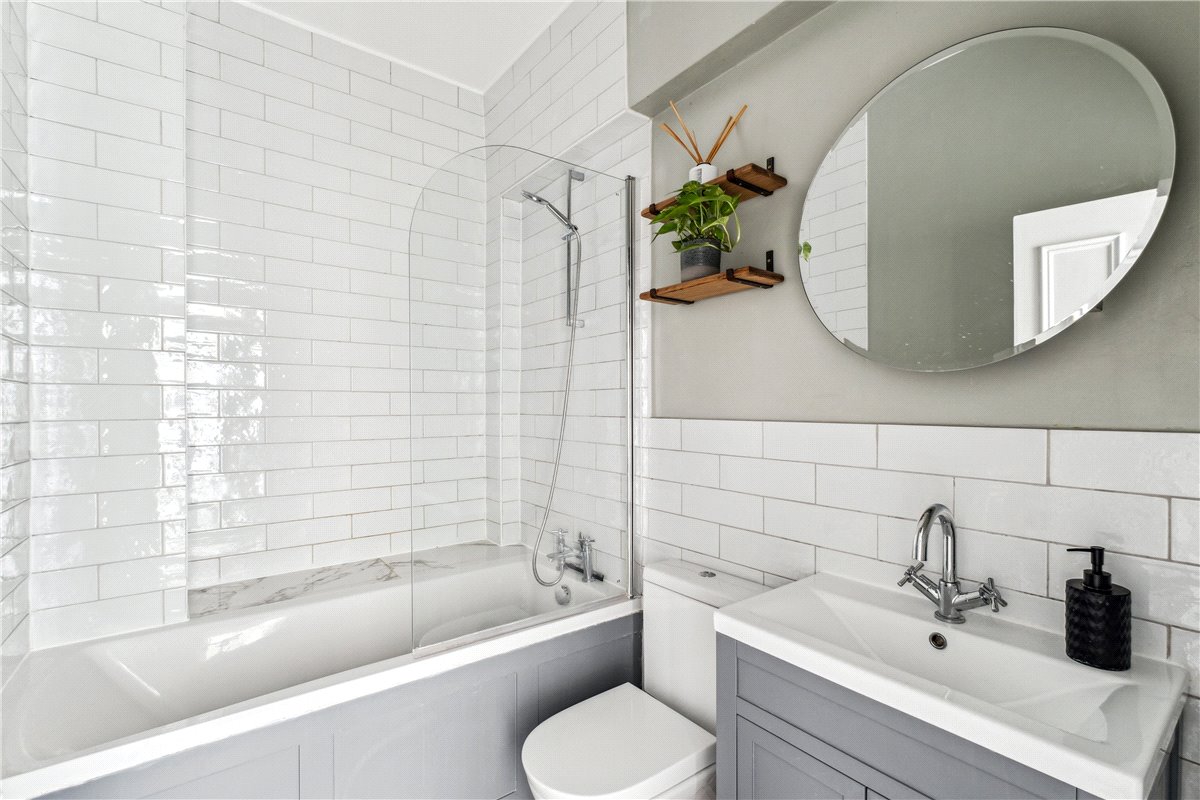 2 bedroom Flat, Airedale Road, London, SW12 - Sold, Image 12