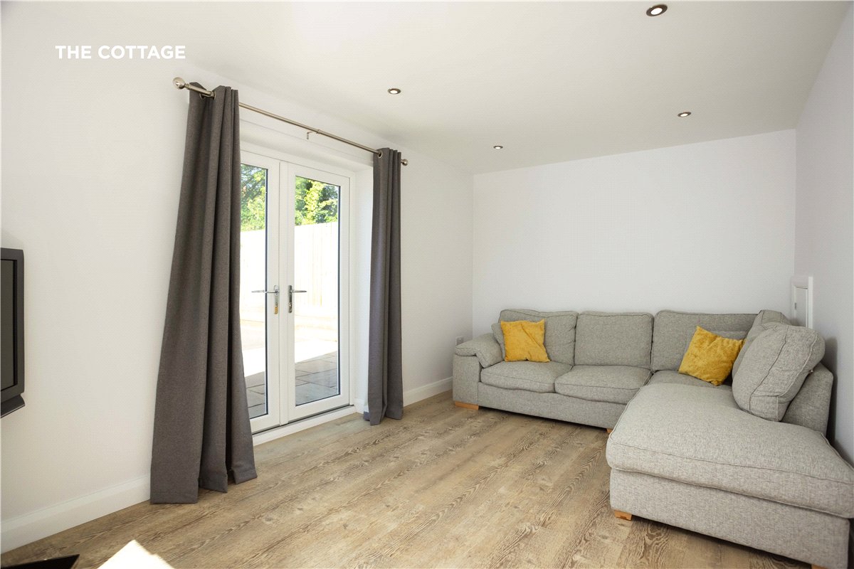 7 bedroom House, Layton Lane, Rawdon, LS19 - Available, Image 13