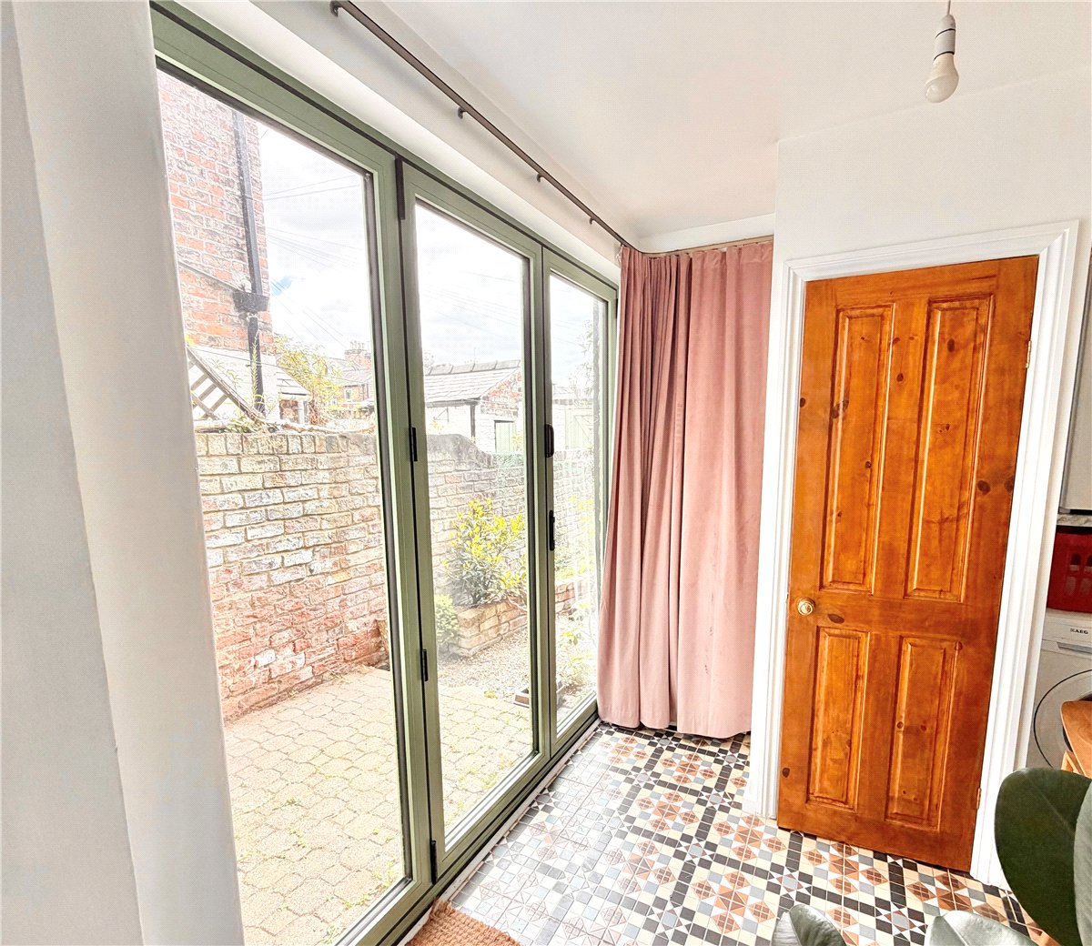 2 bedroom House, Neville Terrace, York, YO31 - Available, Image 5