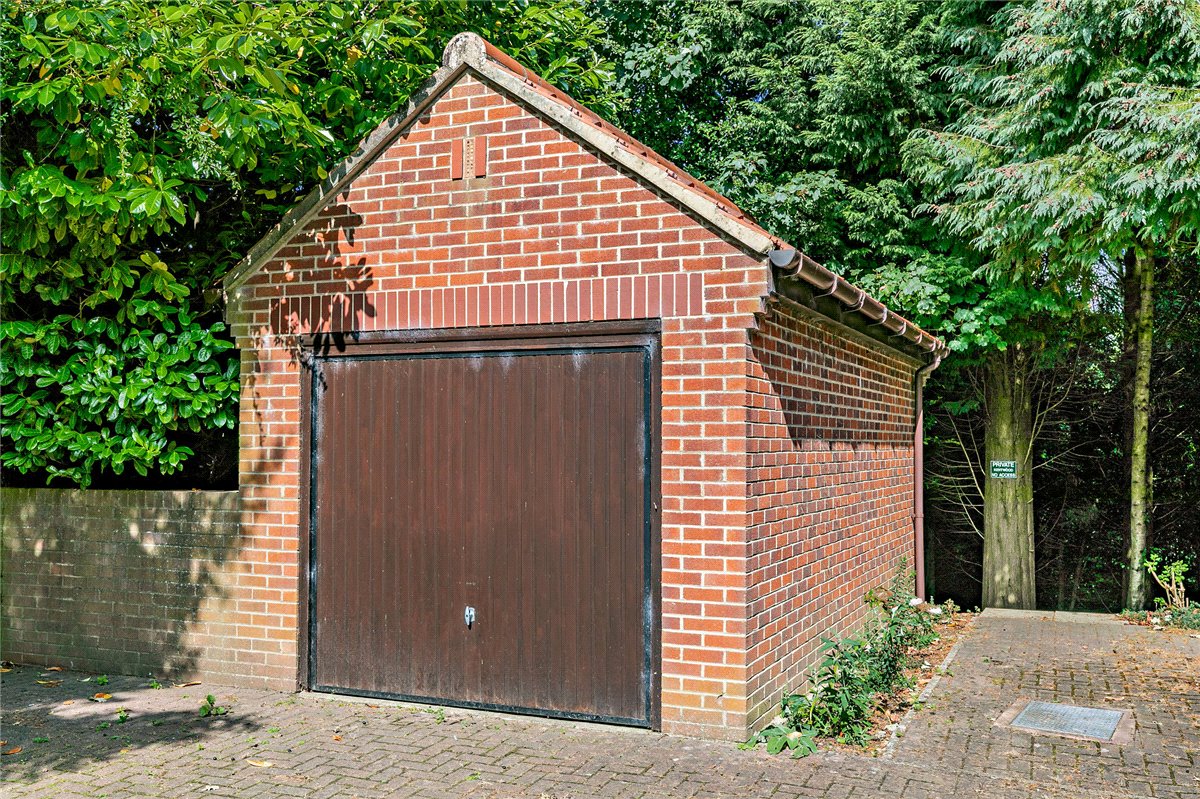 3 bedroom Flat, Kent Road, Harrogate, HG1 - Sold, Image 3